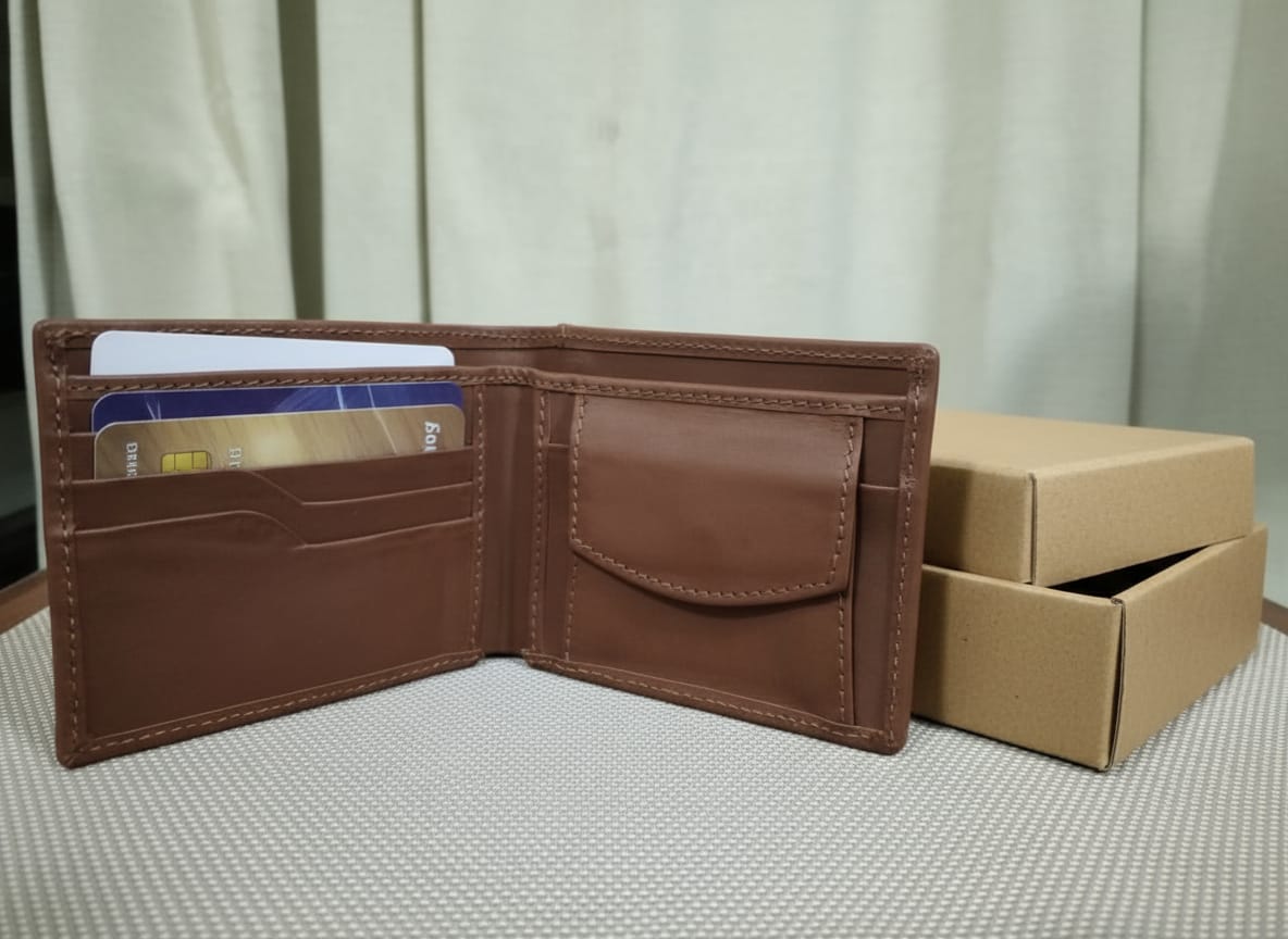 "Tanner Bifold with Pouch"